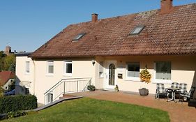 Flat In Polle Near The Forest